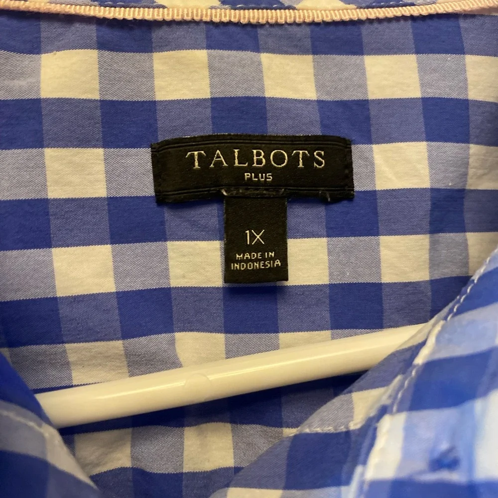 Talbots button up top - Picture 2 of 4
